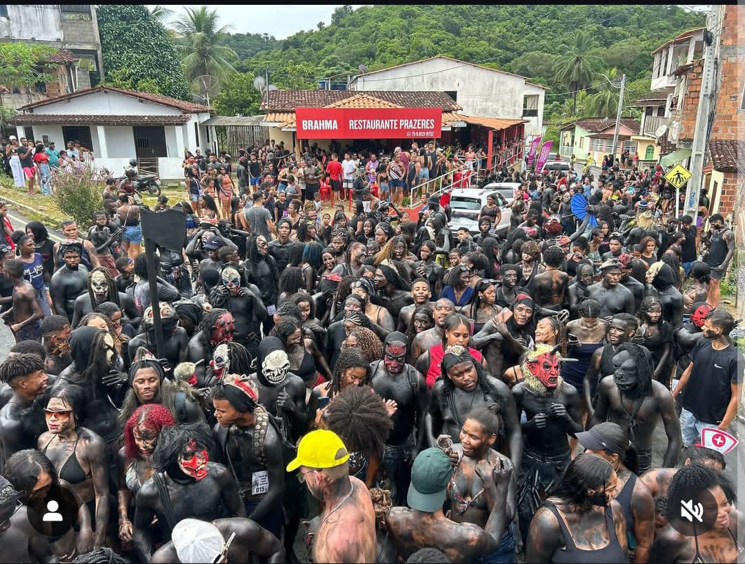 Carnaval de Jiquiriçá encerra com sucesso: Bloco dos Cãos arrasta multidão e gestão municipal se destaca na organização