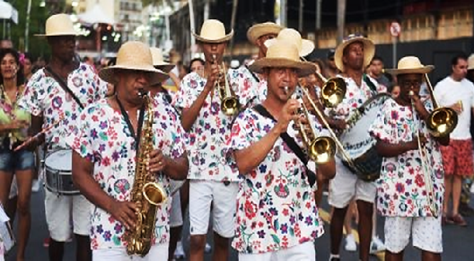 Fuzuê abre o pré-Carnaval de Salvador neste sábado (3)