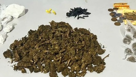 Polícia apreende drogas e munições após confronto em Laje
