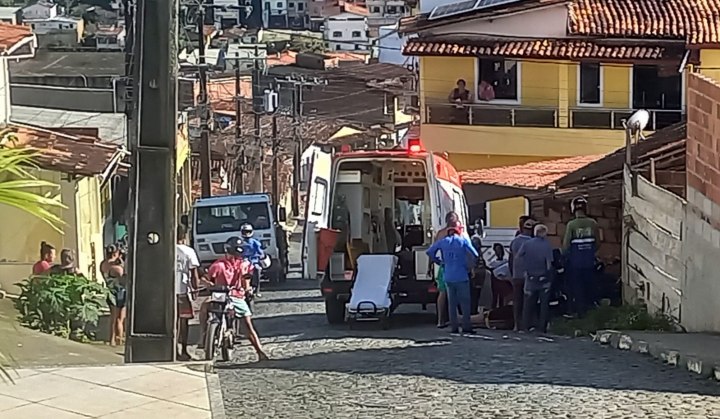 Mutuípe: mulher fica desacordada ao sofrer acidente de moto na Cajazeira