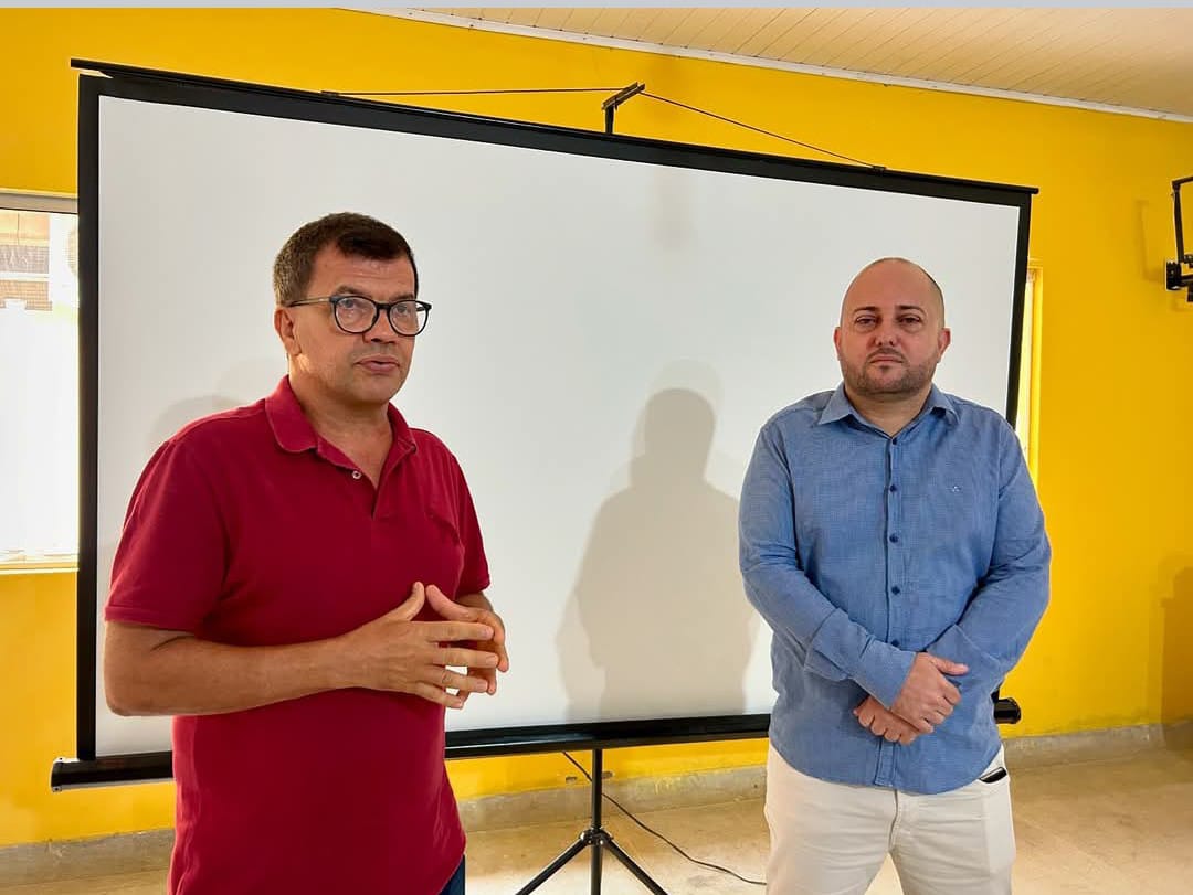Prefeito e Vice de Jiquiriçá Realizam Primeira Reunião de Trabalho com Secretários e Servidores