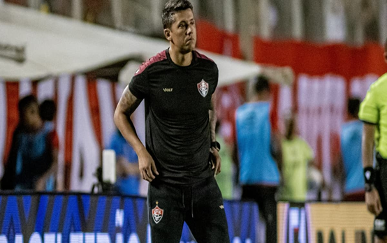 Carpini reconhece jogo abaixo, mas valoriza vitória contra o Criciúma: "Soubemos sofrer"