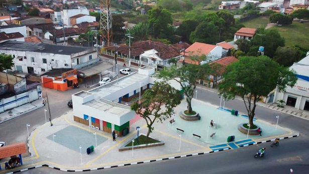 Praça do São Benedito é alvo de vândalos