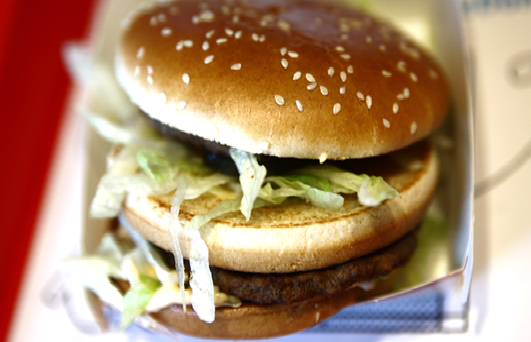 Investigação nos EUA sobre E.coli no McDonald's descarta carne bovina como fonte do surto