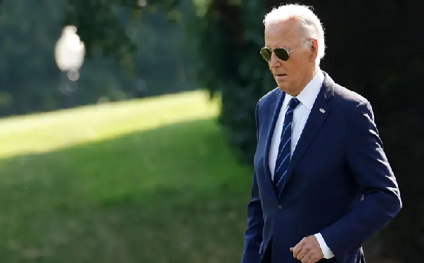 Biden avisou assessores um minuto antes de anúncio sobre desistência da campanha