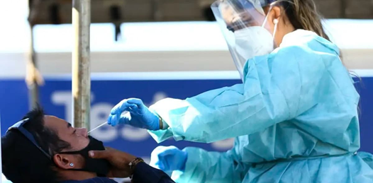 Casos de covid-19 registram queda no Brasil em novo boletim