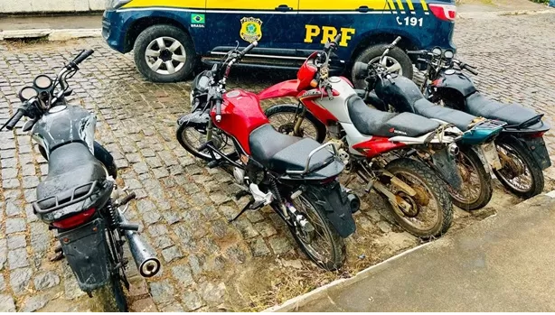 Motocicletas roubadas são recuperadas em Brejões; uma foi roubada em SAJ