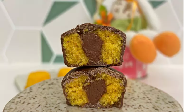 Receita para as crianças: mini bolo de cenoura recheado com creme de avelã