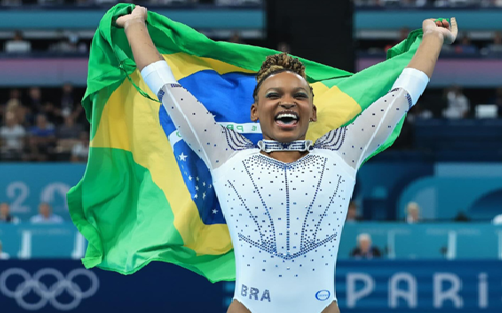 Rebeca Andrade conquista mais uma medalha de prata e faz história na ginástica artística