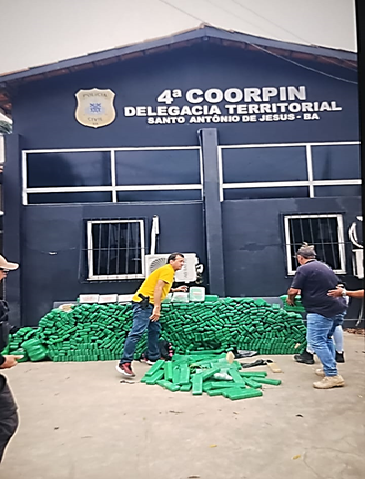 Polícia Civil apreende grande quantidade de drogas em Santo Antônio de Jesus