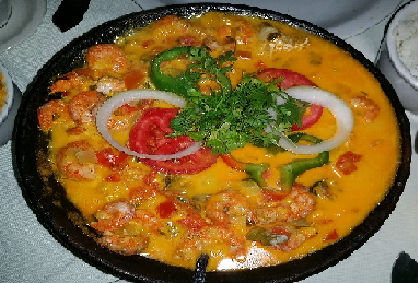 Moqueca baiana é prato eleito como um das melhores iguarias do planeta