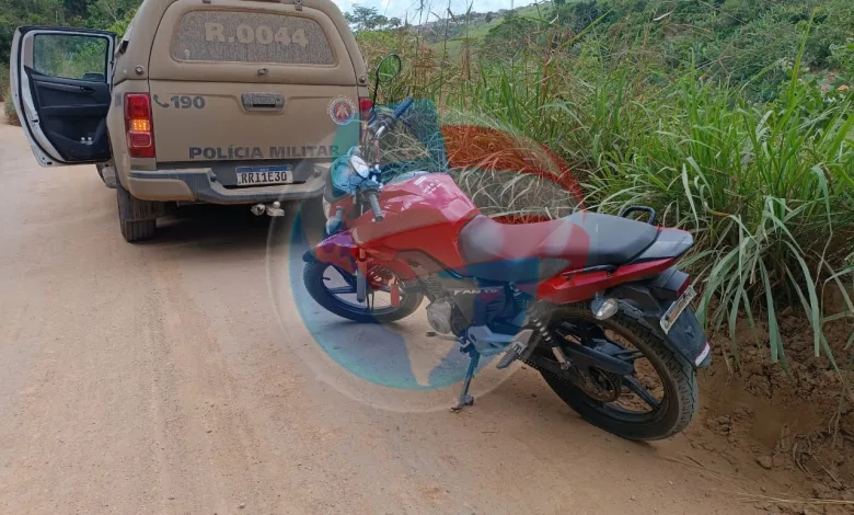 Urgente: moto tomada de assalto na BR-420 é recuperada pela PM, em Mutuípe