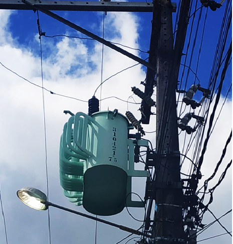 SAJ-Moradores reclamam das constantes quedas de energia elétrica na rua do Gravatá.