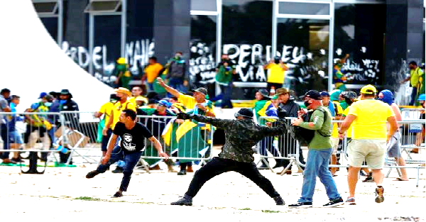 STF torna réu acusado de convocar pessoas para atos golpistas de 8/1