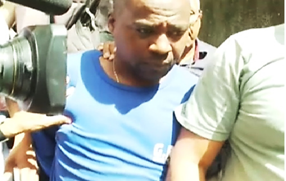 Vizinho é preso após confessar ter matado criança de 8 anos e deixado corpo sobre materiais de construção em rua de Salvador