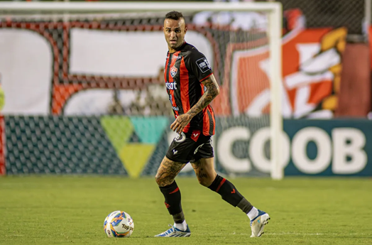 Luan recebe proposta de time paulista e pode deixar o Vitória