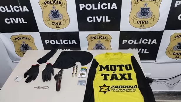 Suspeito de homicídios em SAJ é preso com arma de fogo, carro roubado e drogas