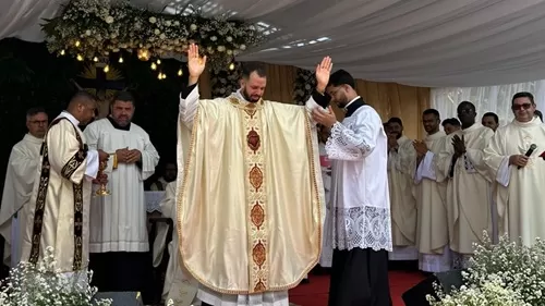 Diocese de Amargosa: Diácono Jeremias Nascimento é ordenado padre em Serra Grande